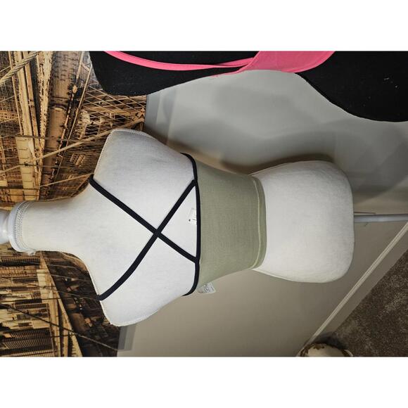 Nwt 21 Saints Crop tops- Pink & Olive - Picture 4 of 7